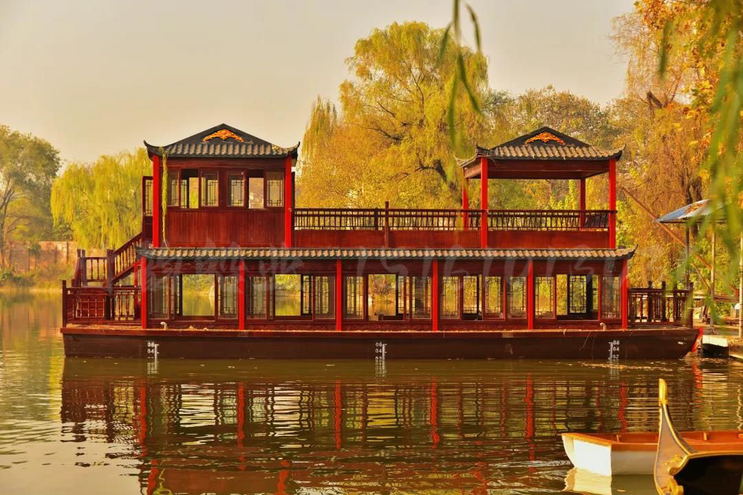 16米学院双层书店船